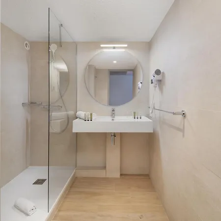 Le Mediterranee ホテル