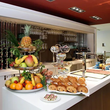 Le Mediterranee Szálloda Lourdes