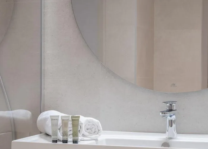 Le Mediterranee 4* لورد