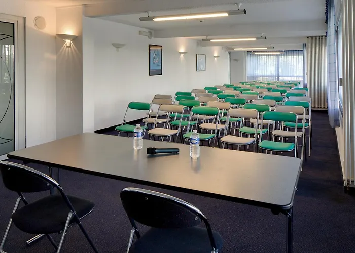 Le Mediterranee מלון 4*