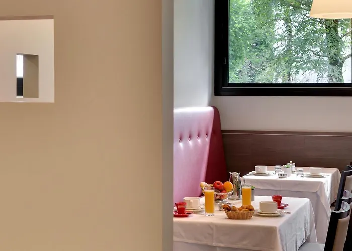 Le Méditerranée 4*