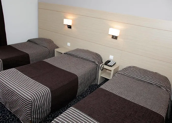 Le Méditerranée 4*