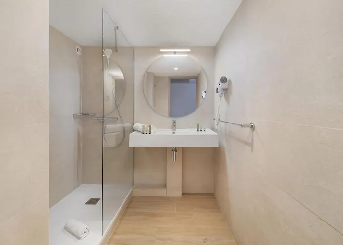 Le Mediterranee Hotel