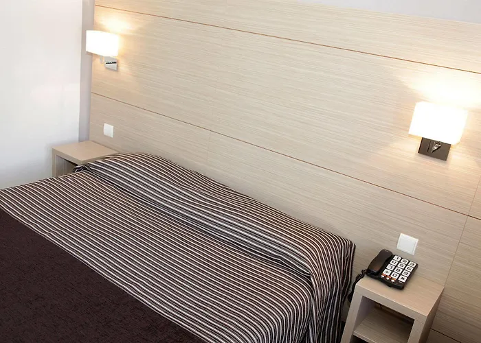 Le Mediterranee Hotel Lourdes